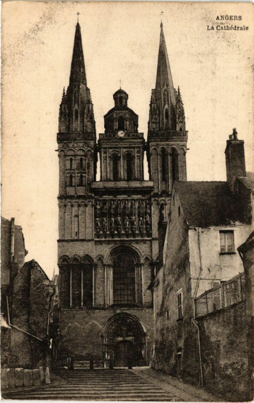 Carte postale ancienne Angers - La Cathédrale à Angers
