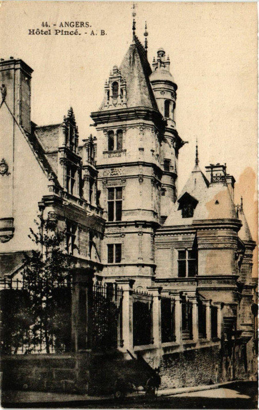 Carte postale ancienne Angers - Hotel Pince à Angers
