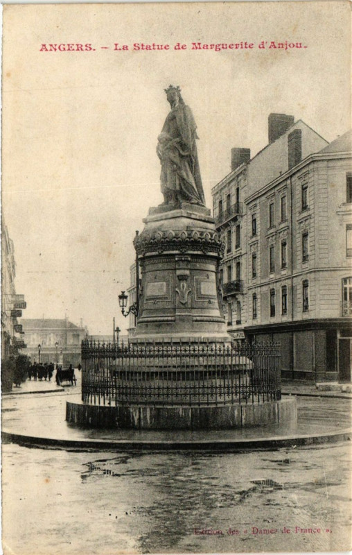 Carte postale ancienne Angers - La Statue de Marguerite d'Anjou à Angers
