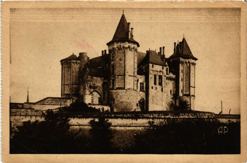 Carte postale ancienne Saumur - Le Chateau feodal à Saumur