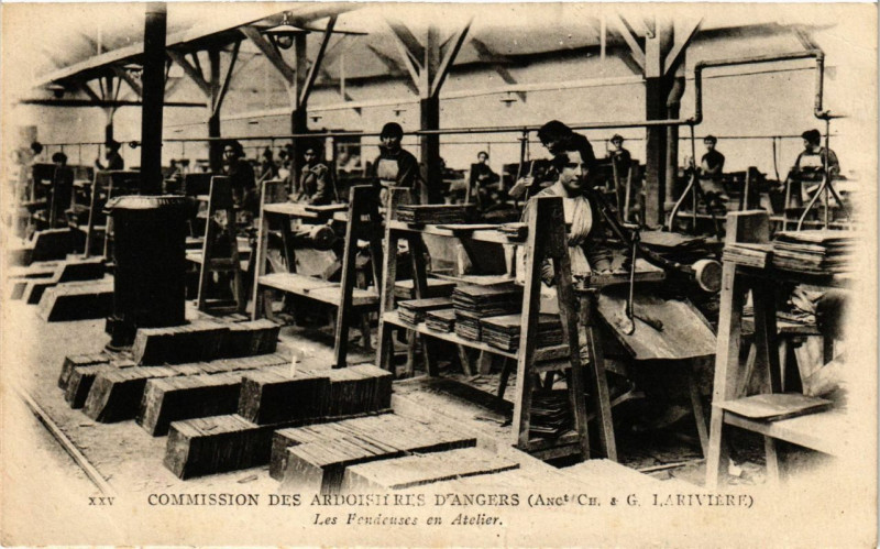 Carte postale ancienne Commission des Ardoisieres d'Angers - Les Fondeuses e Atelier à Angers