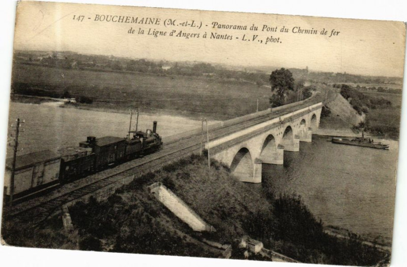 Carte postale ancienne Bouchemaine Panoramma Pont du Chemin de fer de la Ligne d'Angers à Bouchemaine