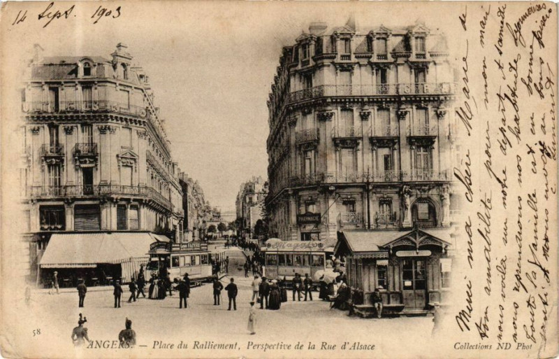 Carte postale ancienne Angers - Place du Ralliement Perspective de la Rue d'Alsace à Angers