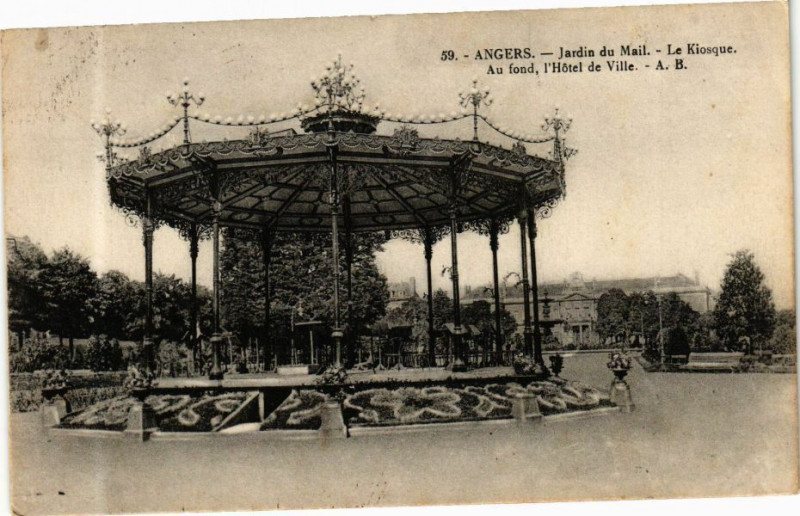 Carte postale ancienne Angers - Jardin du Mail - Le Kiosque à Angers