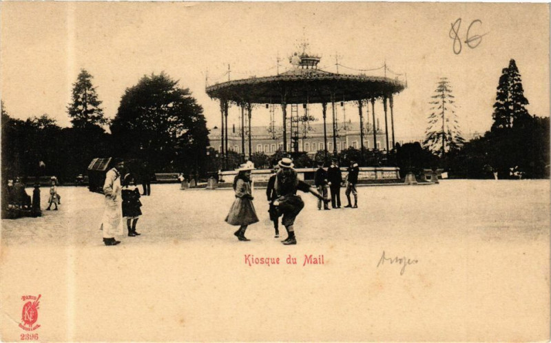 Carte postale ancienne Angers - Kiosque du Mail à Angers