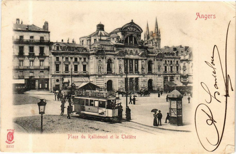 Carte postale ancienne Angers - Place du Ralliement et le Théatre à Angers