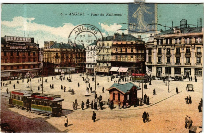 Carte postale ancienne Angers - Place du Ralliement à Angers