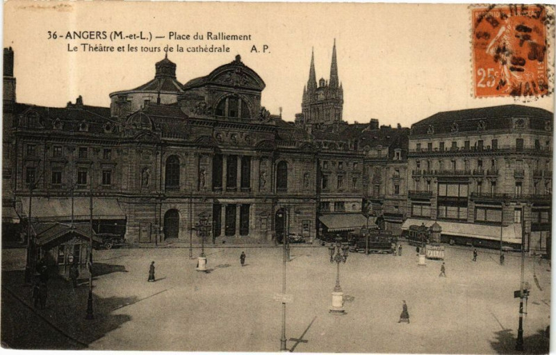Carte postale ancienne Angers - Place du Ralliement à Angers