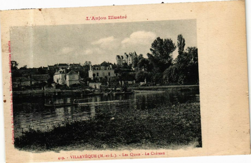 Carte postale ancienne VillEVEQUE - Les Quasis - Le Chateau