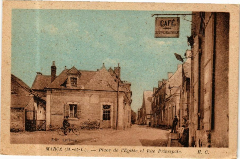 Carte postale ancienne Marce - Place de l'Eglise et Rue Principale à Marcé