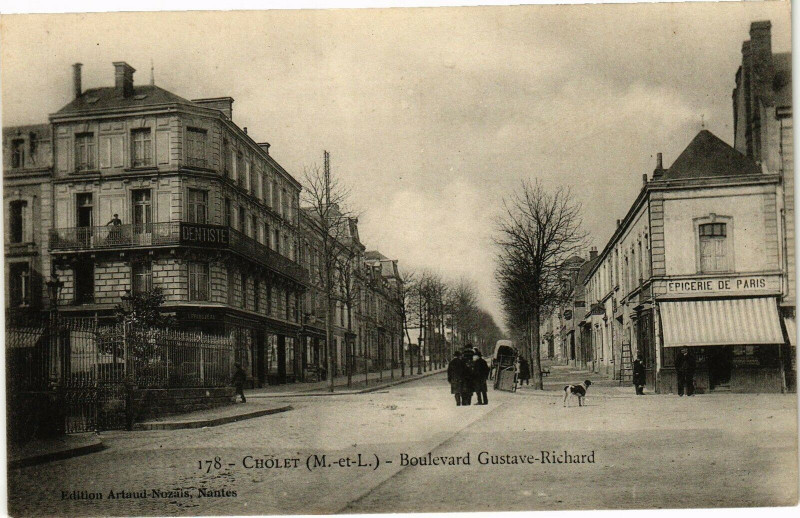 Carte postale ancienne Cholet-Boulevard Gustave Richard à Cholet