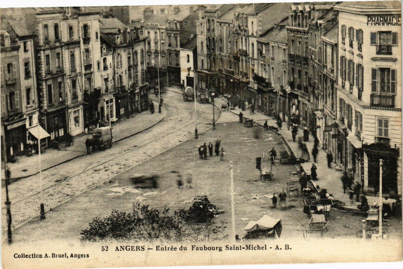 Carte postale ancienne Angers - Entrée du Fauburg Saint-Michel à Angers