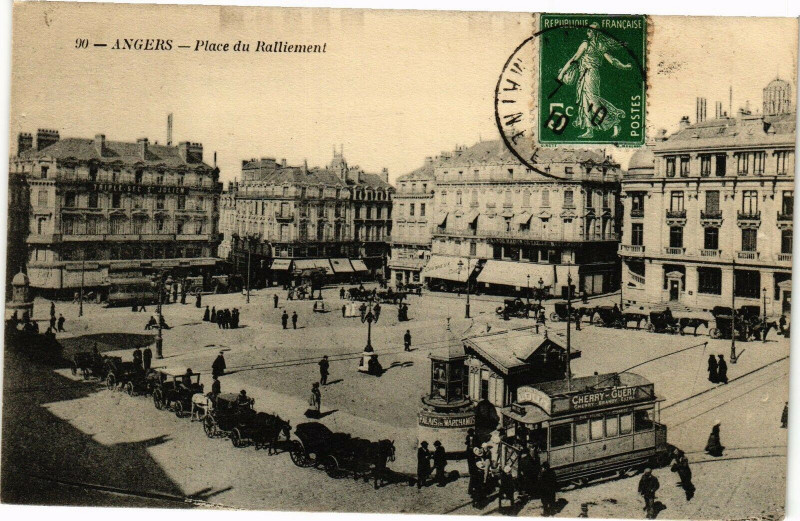 Carte postale ancienne Angers - Place du Ralliement à Angers