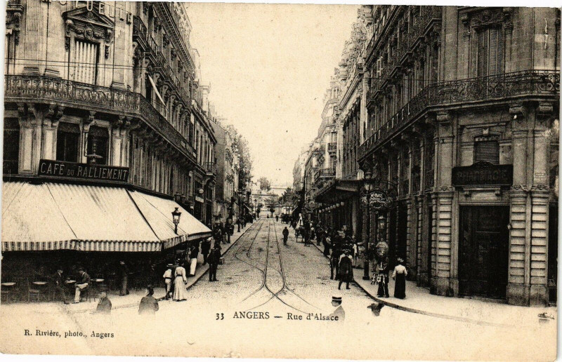 Carte postale ancienne Angers-Rue d'Alsace à Angers