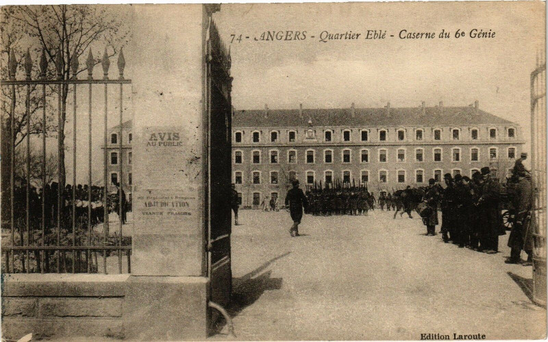 Carte postale ancienne Angers-Quartier Eble-Caserne du 6e Genie à Angers
