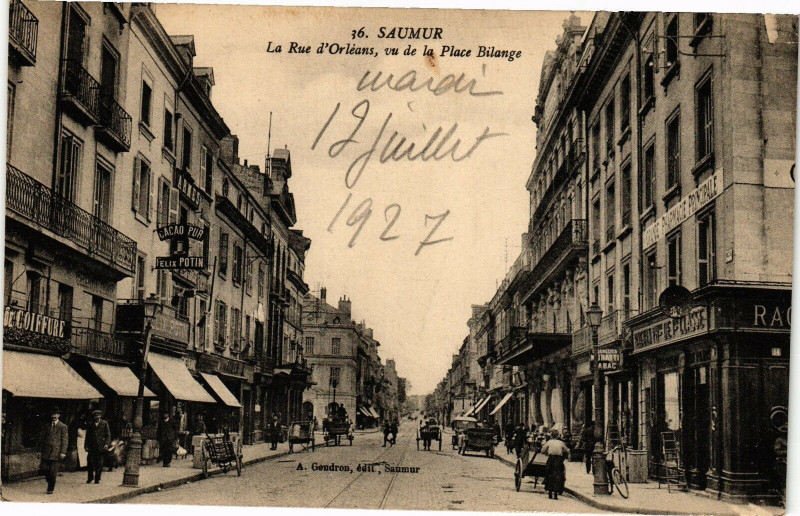 Carte postale ancienne Saumur - La Rue d'Orleansvu de la Place Bilange (12 Julliet 1927) à Saumur