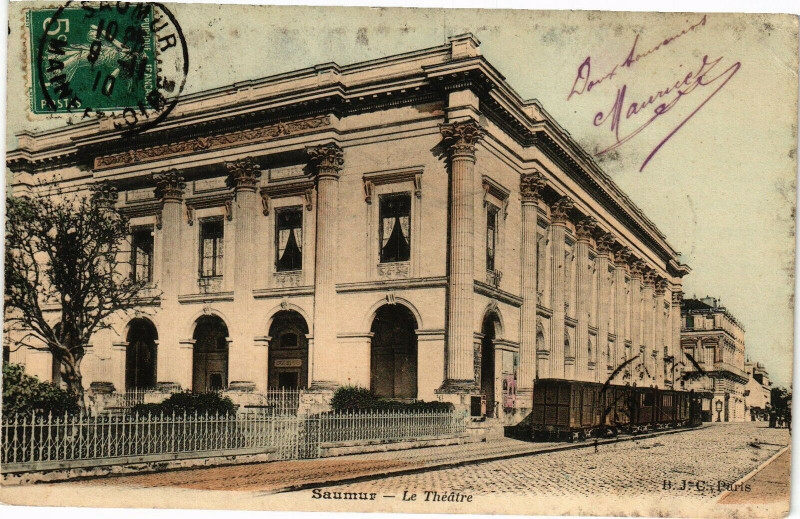 Carte postale ancienne Saumur - Le Théatre à Saumur
