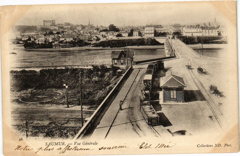 Carte postale ancienne Saumur - Vue générale à Saumur