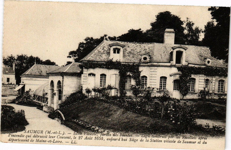 Carte postale ancienne Saumur - Ecole Vilicoles Jardin des Biantes - Logis à Saumur