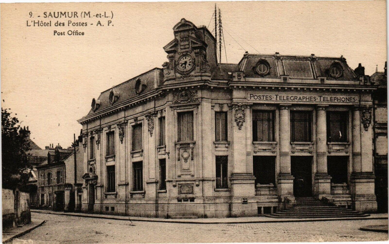 Carte postale ancienne Saumur - L'Hotel des Postes - Post Office à Saumur
