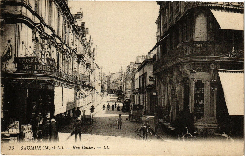 Carte postale ancienne Saumur - Rue Dacier à Saumur