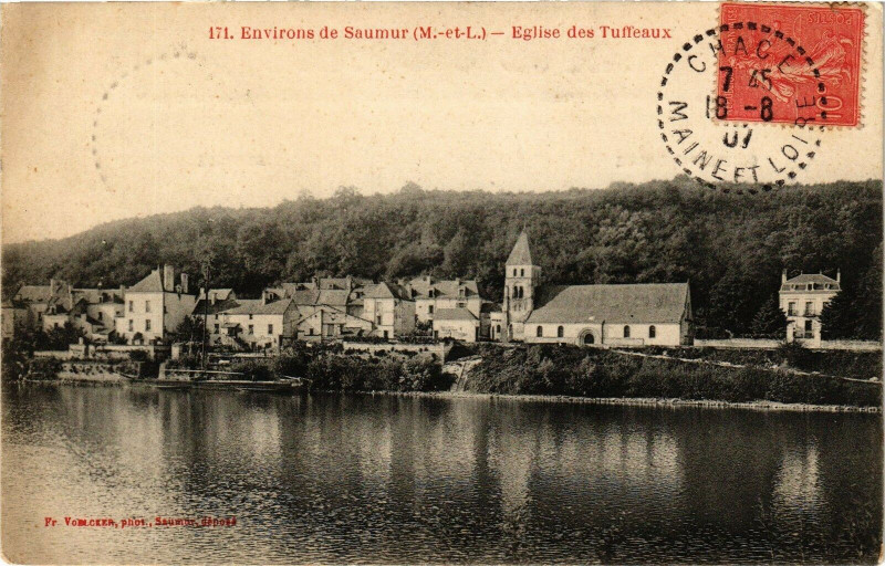 Carte postale ancienne Env. de Saumur - Eglise des Tuffeaux à Saumur