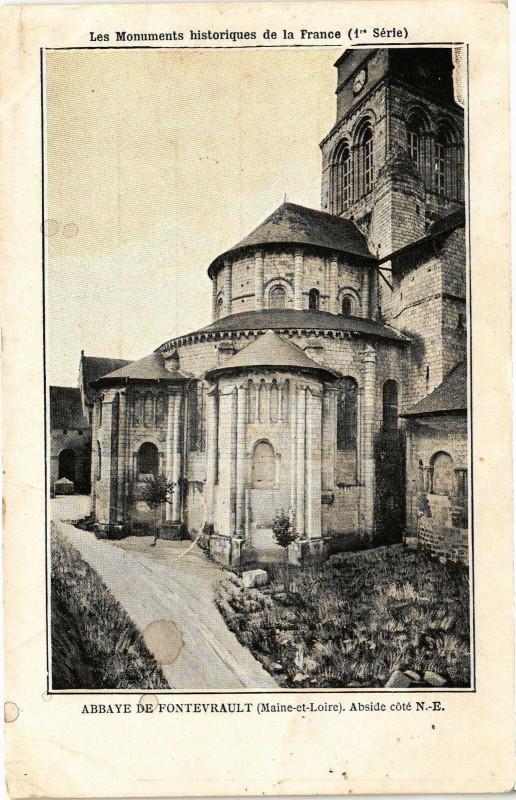 Carte postale ancienne Abbaye de Fontevrault (Maine-et-Loire) Abside cote N.-E.