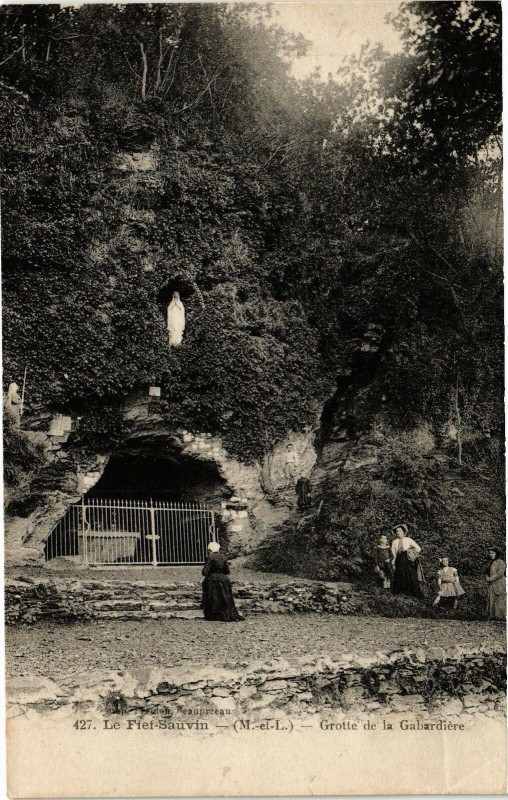 Carte postale ancienne Le Ftet-Bauvin - Grotte de la Gabardiere