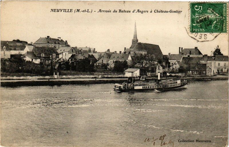 Carte postale ancienne Neuville - Arrivée du Bateau d'Angers a Chateau-Gontier à Angers