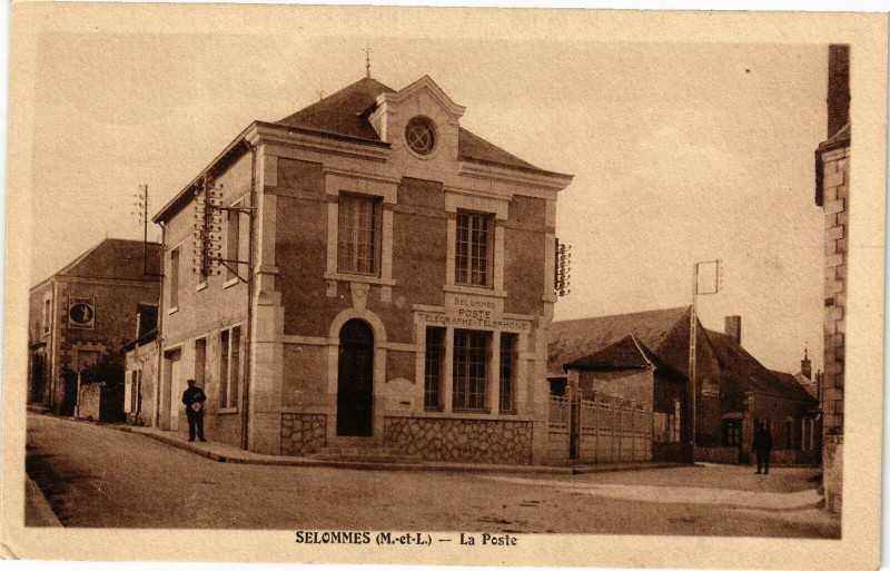 Carte postale ancienne Selommes - La Poste