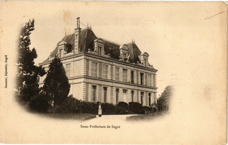 Carte postale ancienne Sous-Prefecture de Segre