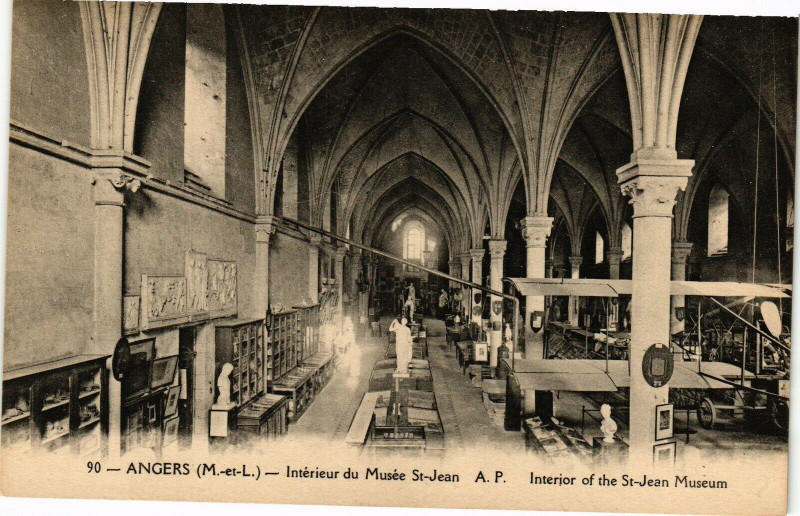Carte postale ancienne Angers - Interieur du Musée Saint-Jean Interior of the.. à Angers