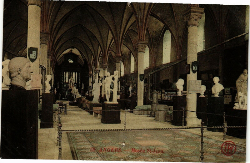 Carte postale ancienne Angers - Musée Saint-Jean à Angers