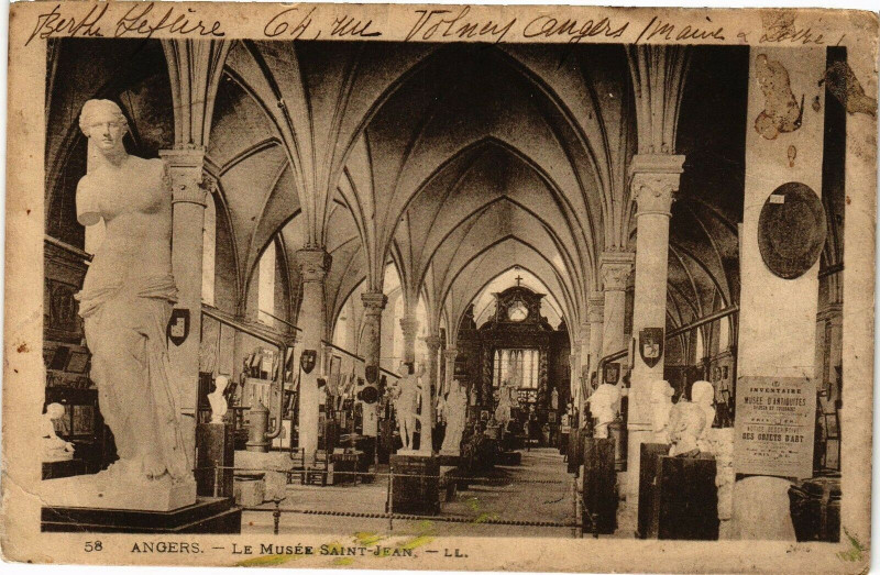Carte postale ancienne Angers - Le Musée Saint-Jean à Angers