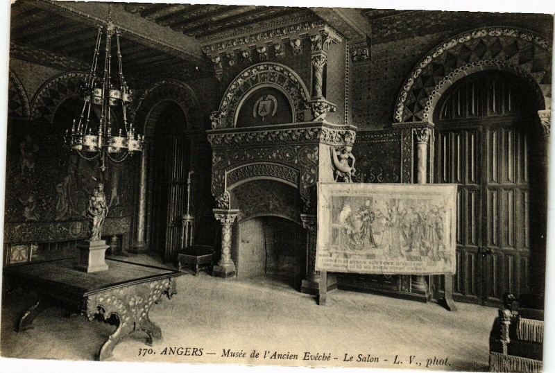 Carte postale ancienne Angers - Musée de l'Ancien Eveche - Le Salon à Angers