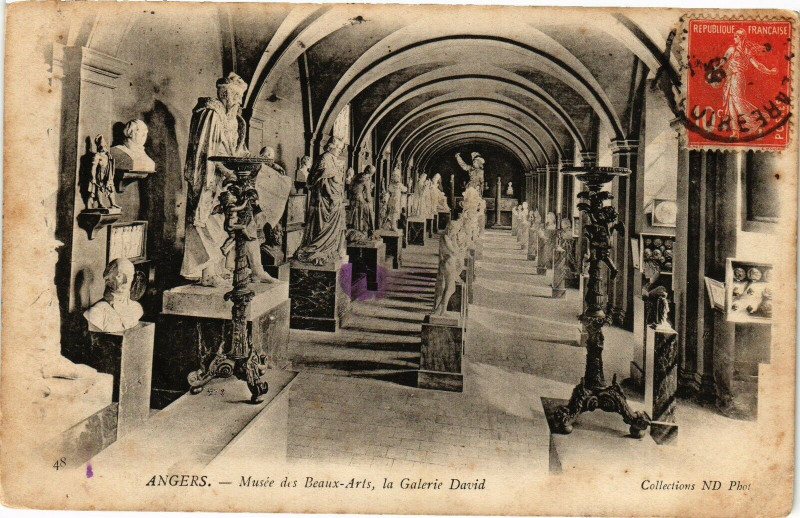 Carte postale ancienne Angers - Musée des Beaux-Arts la Galerie David à Angers