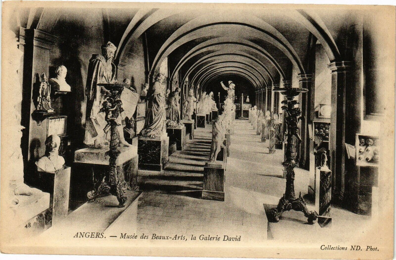 Carte postale ancienne Angers - Musée des Beaux-Arts la Galerie David à Angers