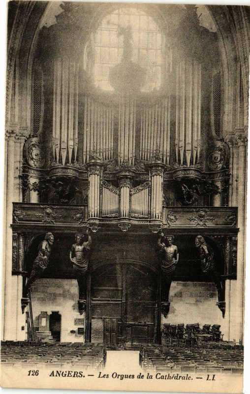 Carte postale ancienne Angers - Grandes Orgues de la Cathédrale à Angers