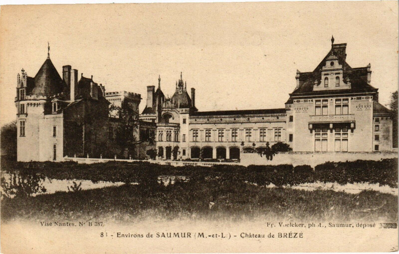 Carte postale ancienne Env. de Saumur - Chateau de Breze à Saumur