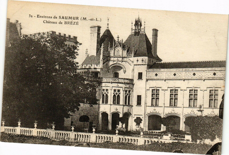 Carte postale ancienne Env. de Saumur - Chateau de Breze à Saumur