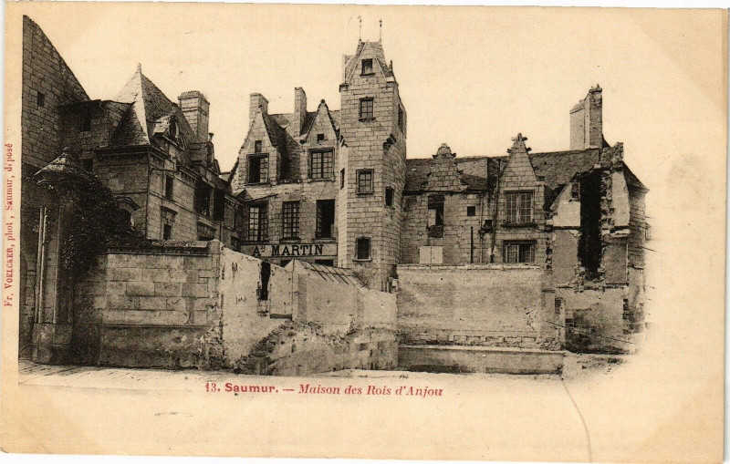 Carte postale ancienne Saumur - Maison des Rois d'Anjou à Saumur