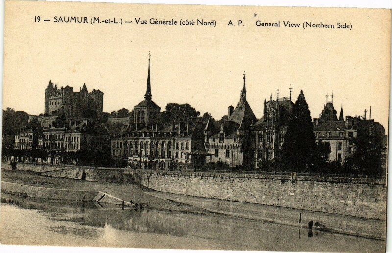 Carte postale ancienne Saumur - Vue générale (Cote Nord) général View (Northern à Saumur