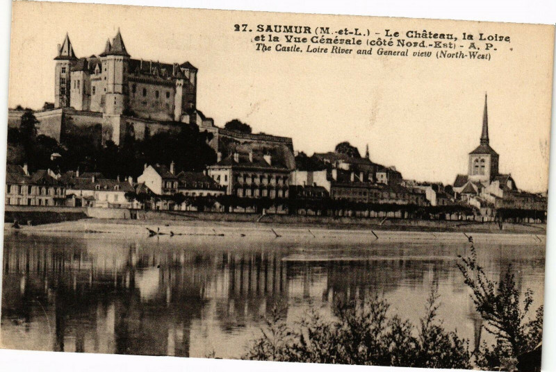 Carte postale ancienne Saumur - Le Chateau la Loire et la Vue générale (cote à Saumur