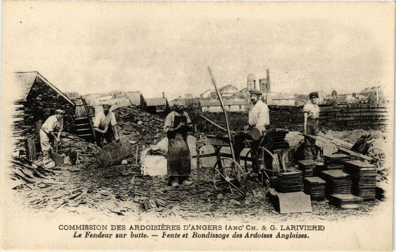 Carte postale ancienne Commiss. des Ardoisieres d'Angers (Anc'ch.&G.Lariviere) Le Fendeur à Angers