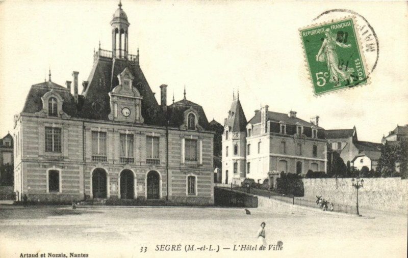 Carte postale ancienne Segre L'Hotel de Ville