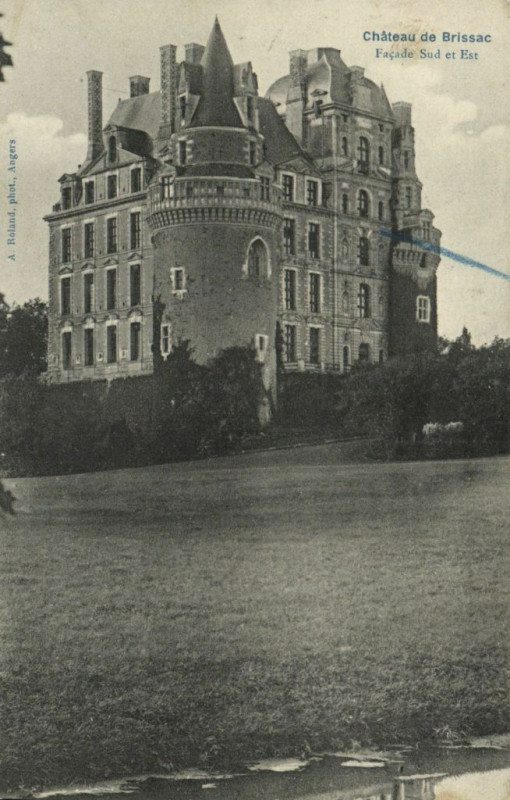 Carte postale ancienne Chateau de Brissac Facade Sud et East
