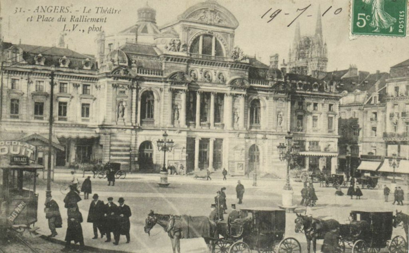 Carte postale ancienne Angers - Le Théatre et Place du Ralliement à Angers