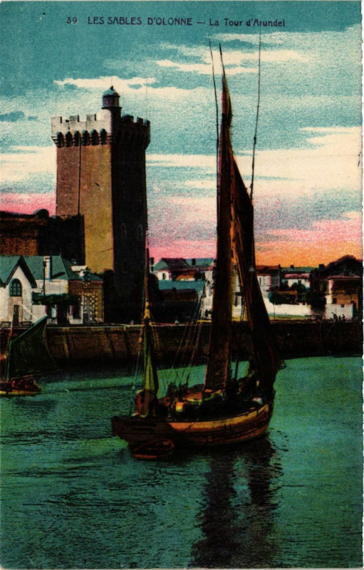 Carte postale ancienne Les Sables-d'Olonne - La Tour d'Arundel aux Sables-d'Olonne