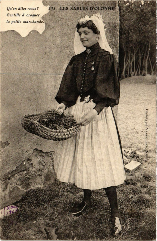 Carte postale ancienne Les Sables-d'Olonne - Femme - Folklore - Type aux Sables-d'Olonne