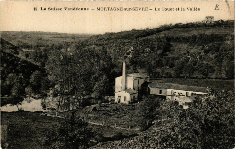 Carte postale ancienne Mortagne-sur-Sevre - Le Touet et la Vallée à Mortagne-sur-Sèvre